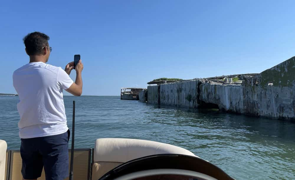 An image of a marina in the Chesapeake Bay that acts as the featured image for Chesapeake Bay sightseeing tours. 